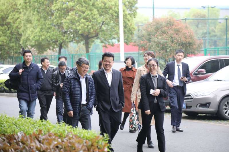 北科大、太原科大同時(shí)在國茂減速機(jī)展開校企合作交流活動？